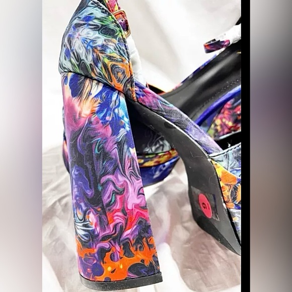 Size 6…….…Tie Dye Style Platform Heels with Ankle Strap. New…..Lady Go Diva - Picture 10 of 10